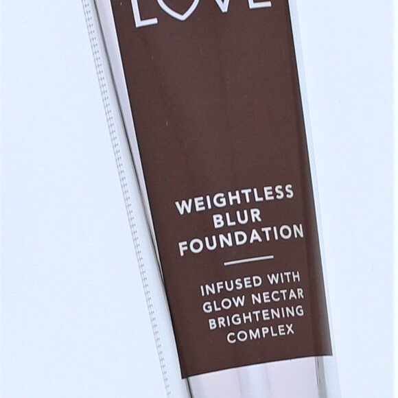 Weightless Blur Foundation (Chestnut) - Picture 2 of 3